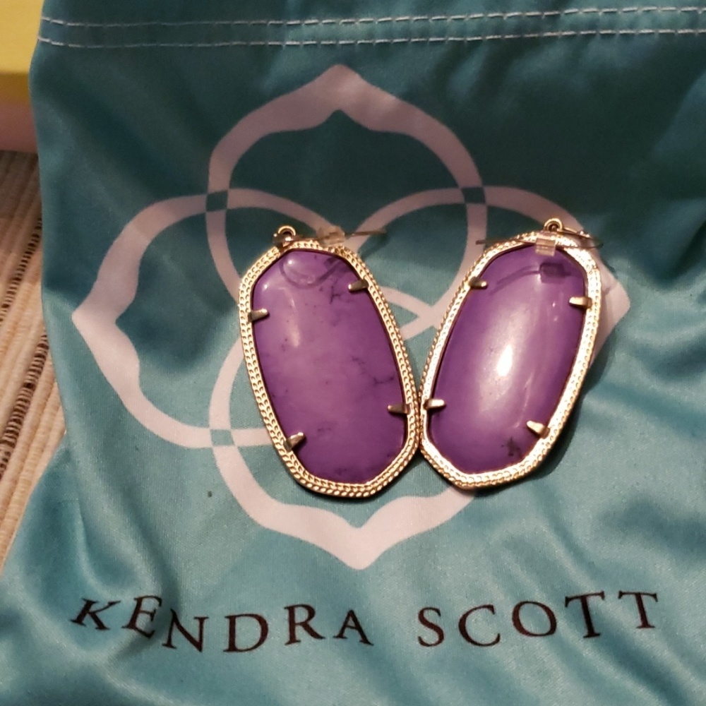 Vintage Kendra Scott earrings